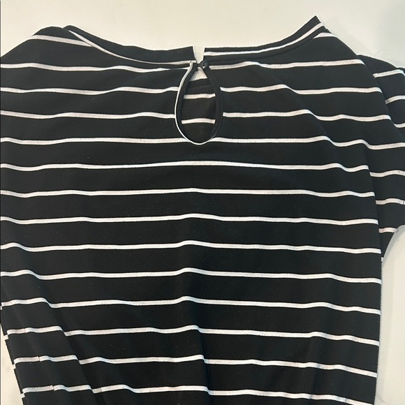 Elegant Off-Shoulder Black and White Striped Jumpsuit - Picture 4 of 5